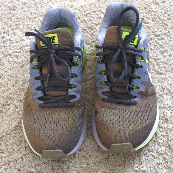 🌻50% Off Bundle Sale!! Nike Run Free sneakers - Picture 3 of 6